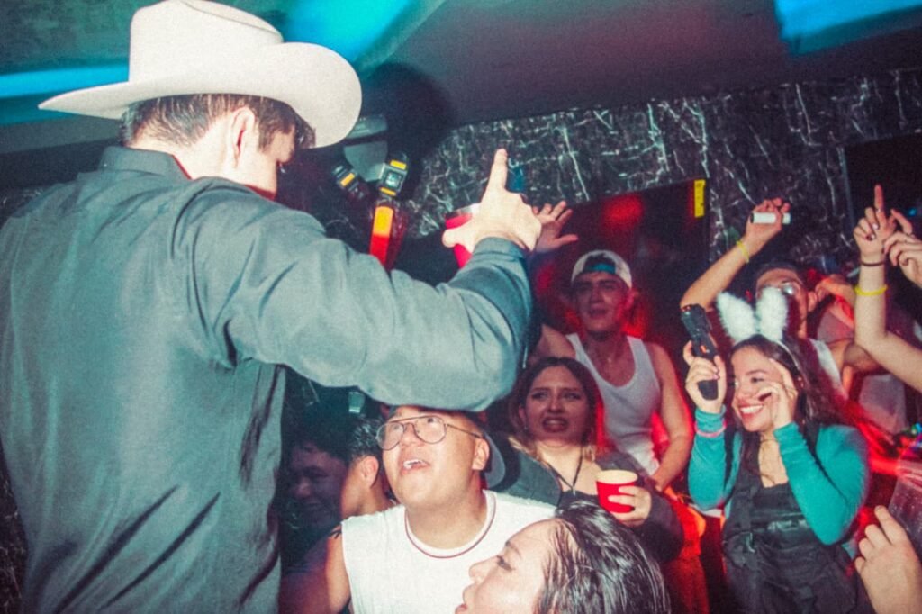 PERREO EN HALLOWEEN VOL8 CDMX